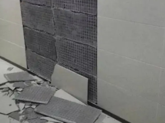 利州瓷砖空鼓维修公司分享下利州墙砖松动维修的知识